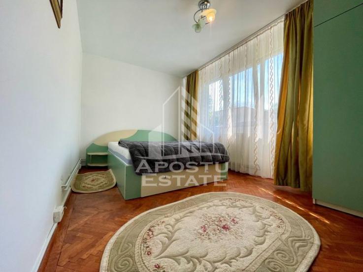 Apartament cu 3 camere complet mobilat situat in zona Sagului