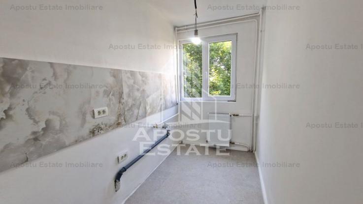 Apartament complet renovat, cu 3 camere, langa piata Dacia