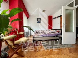 Apartament cu 4 camere, centrala proprie, zona Aradului