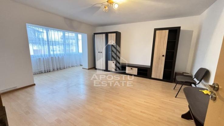 Apartament cu o camera spatios, centrala proprie, zona Sagului