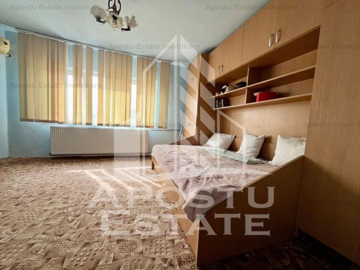 Apartament 2 camere , decomandat ,  zona Bucovina