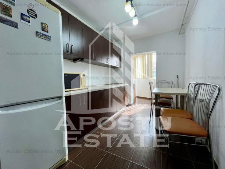 Apartament 2 camere , decomandat ,  zona Bucovina