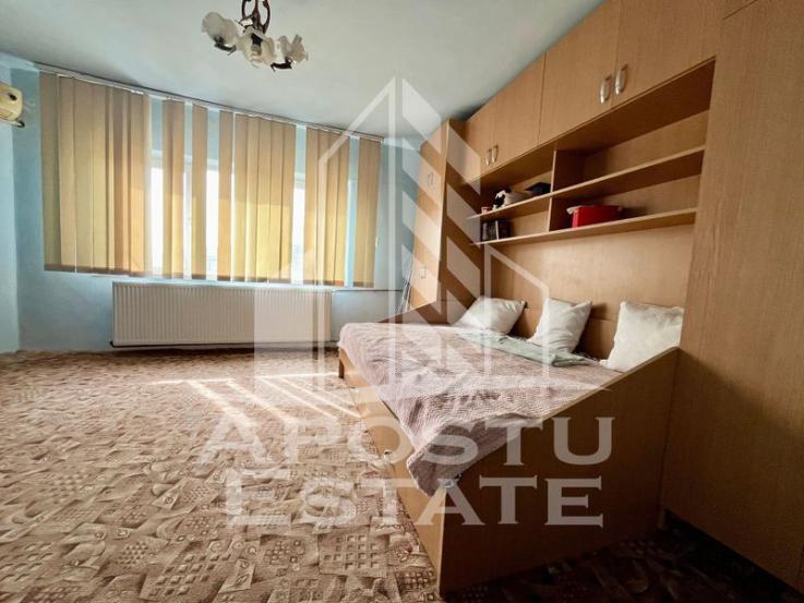 Apartament 2 camere , decomandat ,  zona Bucovina