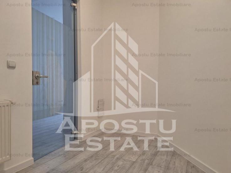 Apartament cu 4 camere si 2 intrari, 80 mp utili, Ultracentral