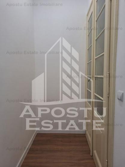 Apartament cu 4 camere si 2 intrari, 80 mp utili, Ultracentral