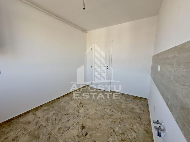 Apartament cu 2 camere, bucatarie inchisa, etaj intermediar, Braytim.