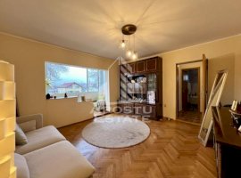 Apartament 3 camere, etaj 2, garaj si boxa in cf, zona Simion Barnutiu