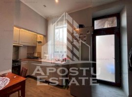 Apartament 3 camere, 2 bai, aproape de Colegiul Național Banatean