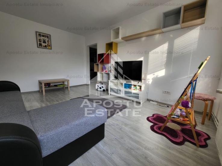 Apartament cu 3 camere si 2 balcoane, centrala proprie,  zona Cetatii