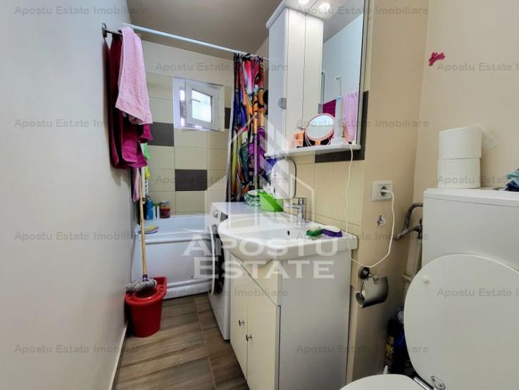 Apartament cu 3 camere si 2 balcoane, centrala proprie,  zona Cetatii