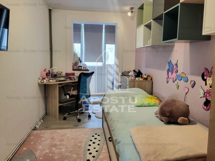 Apartament cu 3 camere si 2 balcoane, centrala proprie,  zona Cetatii