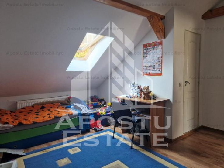 Casa individuala cu 4 apartamente si curte ,257 mpu ,zona Romanilor