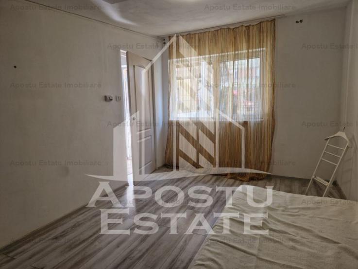 Casa individuala cu 4 apartamente si curte ,257 mpu ,zona Romanilor