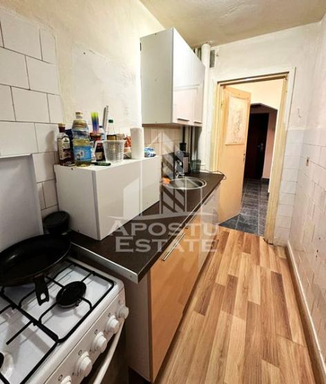 Apartament cu 3 camere, de vanzare, in zona Fortuna, Arad.