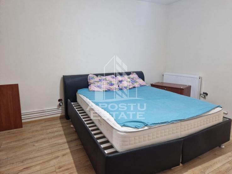 Apartament cu 3 camere ,80 mpu semidecomandat ,Parneava Pet Friendly