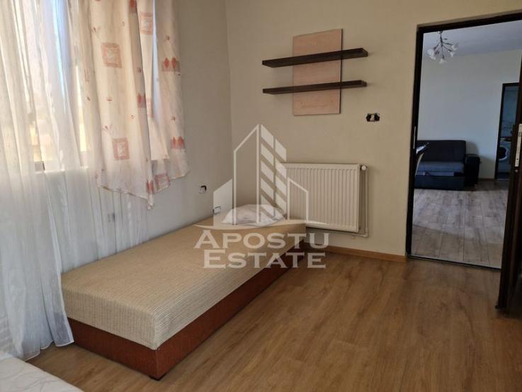 Apartament cu 3 camere ,80 mpu semidecomandat ,Parneava Pet Friendly