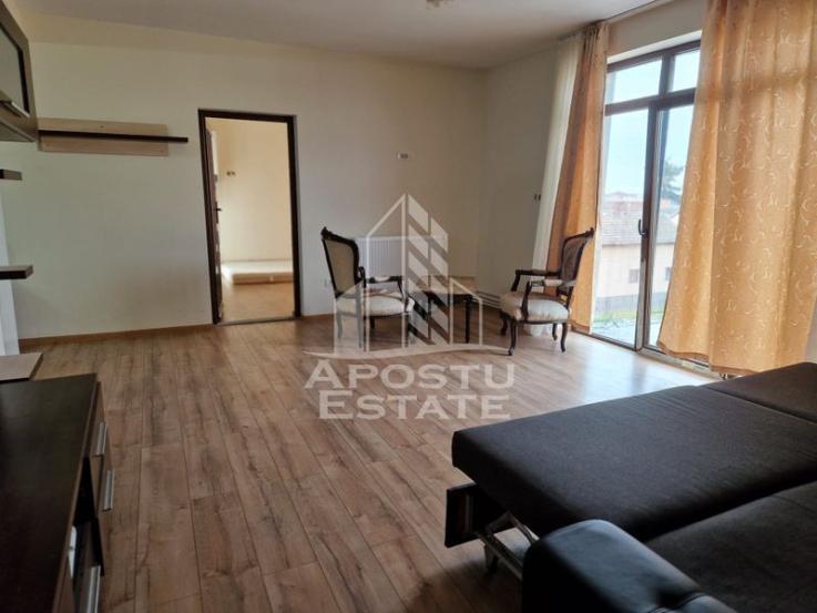 Apartament cu 3 camere ,80 mpu semidecomandat ,Parneava Pet Friendly