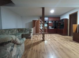 Apartament 3 camere 2 bai zona mehala la curte comuna