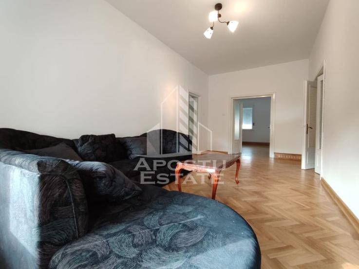 Apartament cu 5 camere 170 mp,  zona Ultracentrala