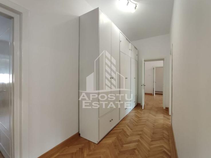 Apartament cu 5 camere 170 mp,  zona Ultracentrala