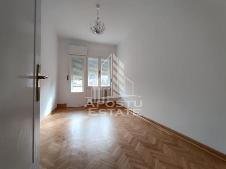 Apartament cu 5 camere 170 mp,  zona Ultracentrala