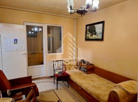 Apartament, 3 camere, semidecomandat, 50 mp utili, Aurel Vlaicu