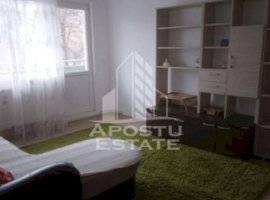 Apartament 4 camere,  2 bai, decomandat, Dacia