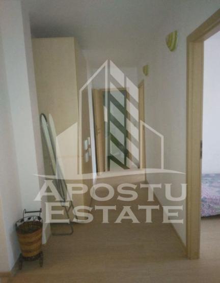 Apartament 4 camere,  2 bai, decomandat, Dacia