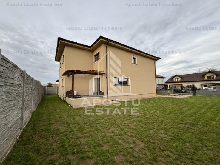 Duplex situat Central cu 4 camere si 3 bai in Mosnita Noua