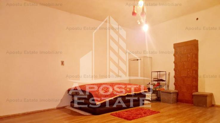 Apartament cu 2 camere la curte comuna,75 mp,Parneava COMISION 0 %