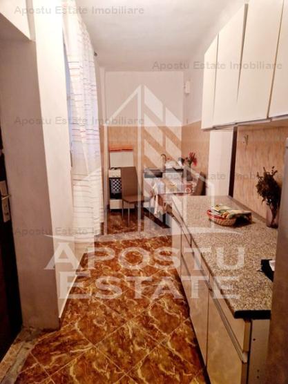 Apartament cu 2 camere la curte comuna,75 mp,Parneava COMISION 0 %