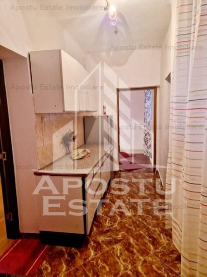 Apartament cu 2 camere la curte comuna,75 mp,Parneava COMISION 0 %