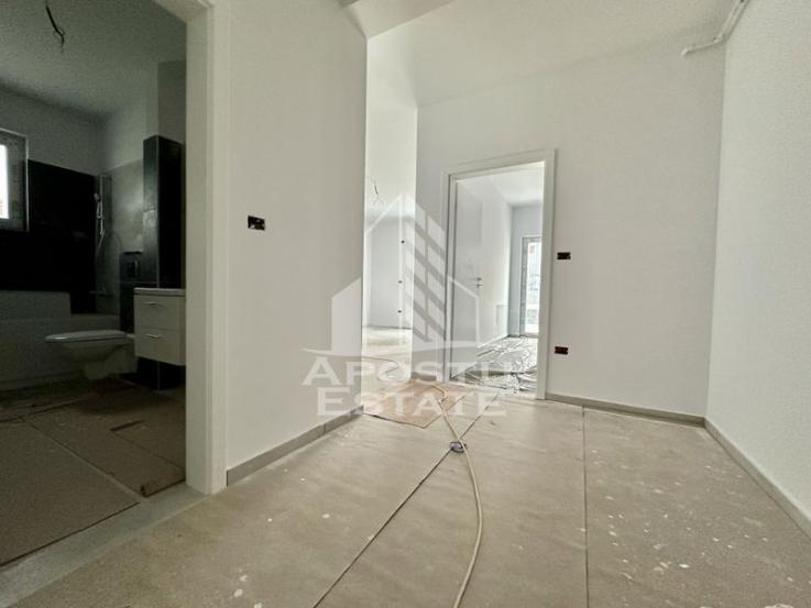 Apartament cu 3 camere, decomandat, etaj intermediar, zona Planetelor