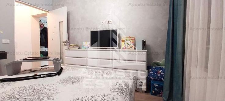 Apartament cu 4 camere,2 bai, centrala proprie, zona Micalaca