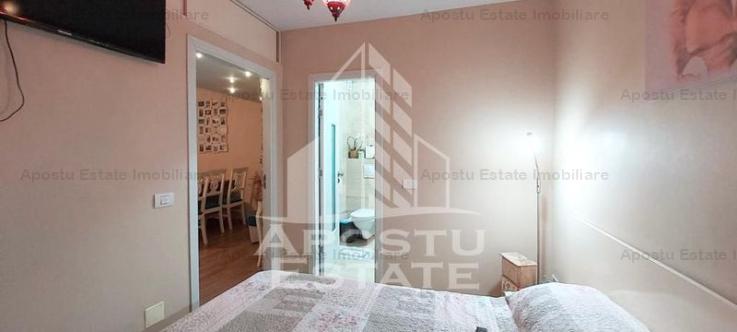 Apartament cu 4 camere,2 bai, centrala proprie, zona Micalaca