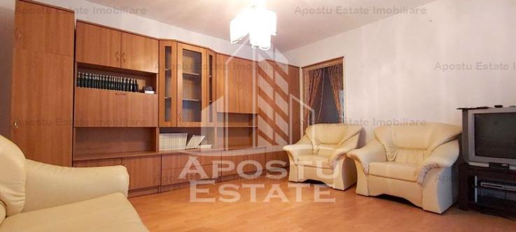 Apartament 2 camere,  semidecomandat,  zona romanilor