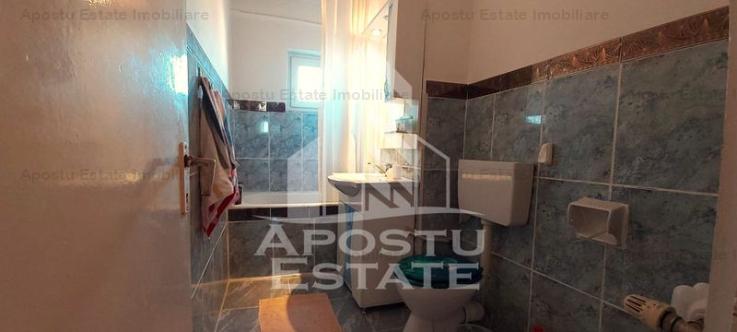 Apartament 2 camere,  semidecomandat,  zona romanilor