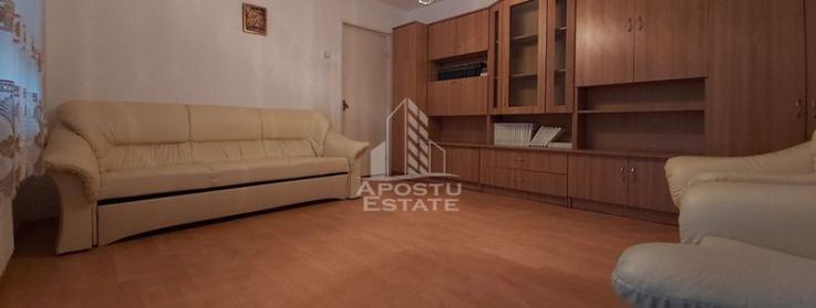 Apartament 2 camere,  semidecomandat,  zona romanilor