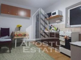 Casa cu spatiu comercial in Ghioroc aproape de plaja