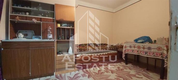 Casa cu spatiu comercial in Ghioroc aproape de plaja