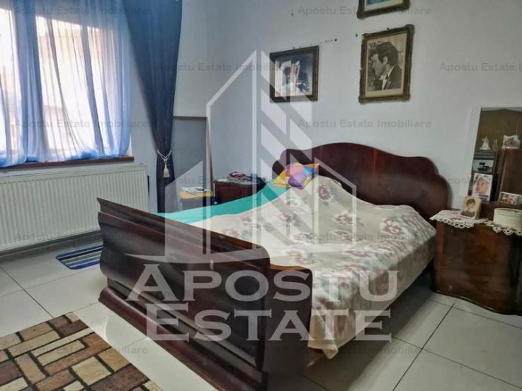 Casa cu 5 camere,  zona Parneava, 760mp, COMISION 0%