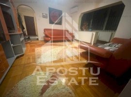 Apartament 2 camere, semidecomandat, zona Olimpia