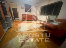 Apartament cu 2 camere 50 mpu,zona Confectii