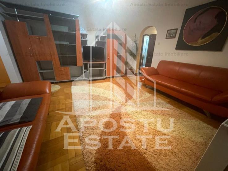 Apartament cu 2 camere 50 mpu,zona Confectii