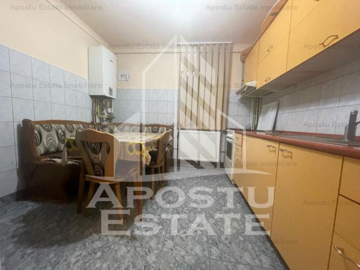 Apartament cu 2 camere 50 mpu,zona Confectii