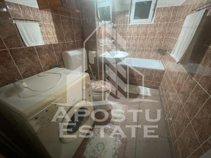 Apartament cu 2 camere 50 mpu,zona Confectii