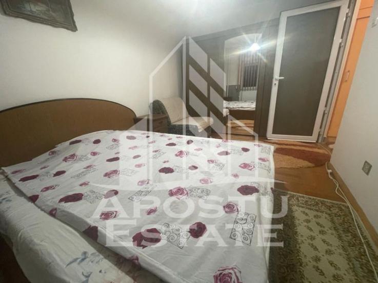 Apartament cu 2 camere 50 mpu,zona Confectii