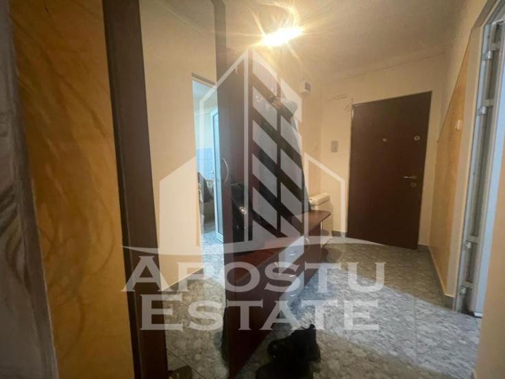 Apartament cu 2 camere 50 mpu,zona Confectii