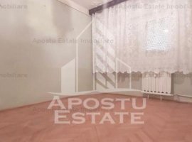 Apartament cu 3 camere 86mp decomandat zona Micalaca