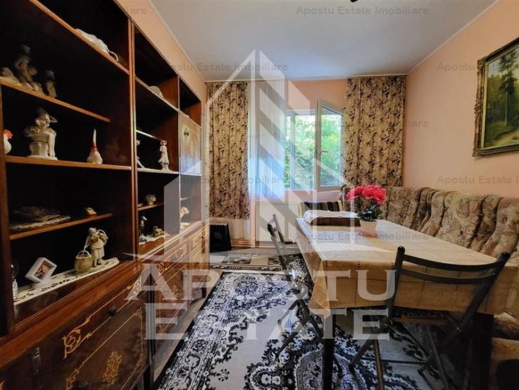 Apartament cu 4 camere, centrala proprie, zona Dacia